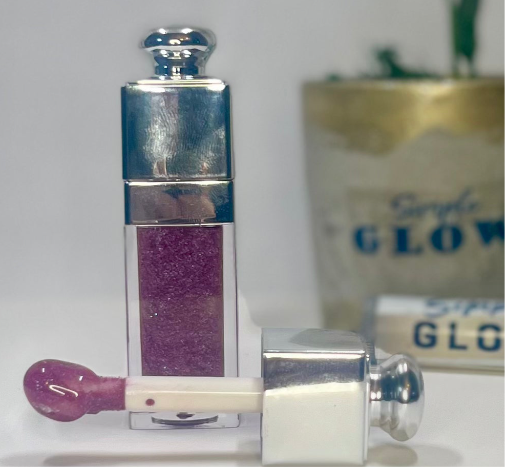 Simple Glow natural plumping lip gloss